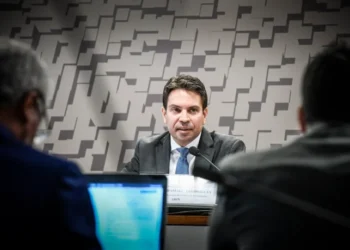 Imprensa brasileira esconde a verdade sobre detenção de Ramagem