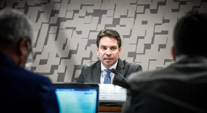 Imprensa brasileira esconde a verdade sobre detenção de Ramagem