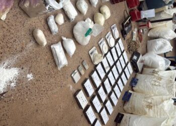 PM desmonta laboratório com mais de uma tonelada de drogas na Bahia