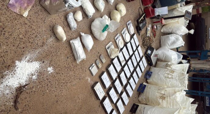 PM desmonta laboratório com mais de uma tonelada de drogas na Bahia