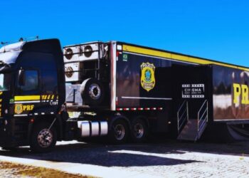 Carreta do Cinema Rodoviário da PRF vai estar em 9 cidades baianas
