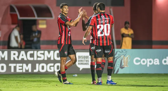 Copa Nordeste: Com time misto, Vitória vence o Piauí
