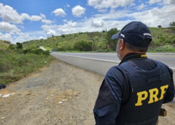 PRF reforça fiscalização na Bahia durante o feriado de Corpus Christi