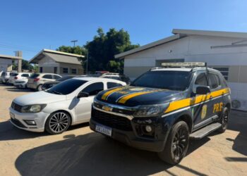 PRF recupera veículo e 3 motocicletas roubados na Bahia