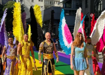 Parada Gay tem expressiva queda de público na 30ª edição
