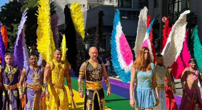 Parada Gay tem expressiva queda de público na 30ª edição
