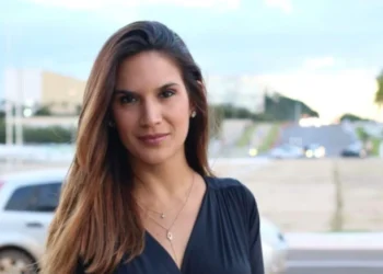 Escritório da namorada de chefe da PF recebeu milhões de empresa de Vorcaro