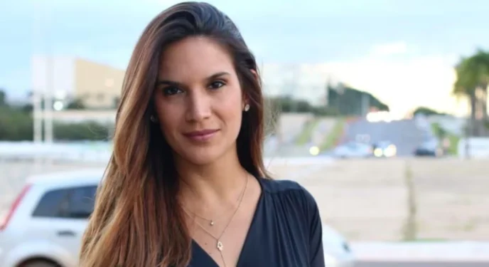 Escritório da namorada de chefe da PF recebeu milhões de empresa de Vorcaro