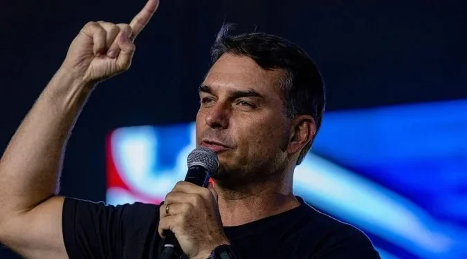 Segurança de Flávio Bolsonaro é reforçada depois do aumento de ameaças