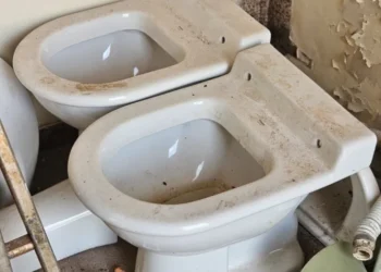 Homem é preso após invadir obra de delegacia e furtar vaso sanitário na Bahia