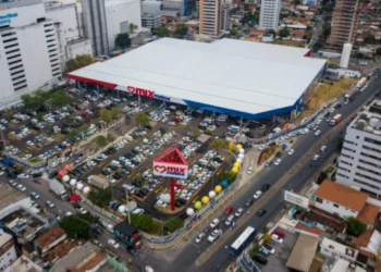 Rede de supermercados fecha 30 lojas e demite 7 mil funcionários na Bahia e outros estados