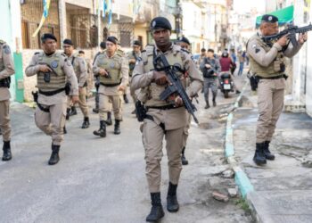 PM conclui a 7ª Operação FT, apreende 21 armas e cumpre 8 mandados de prisão
