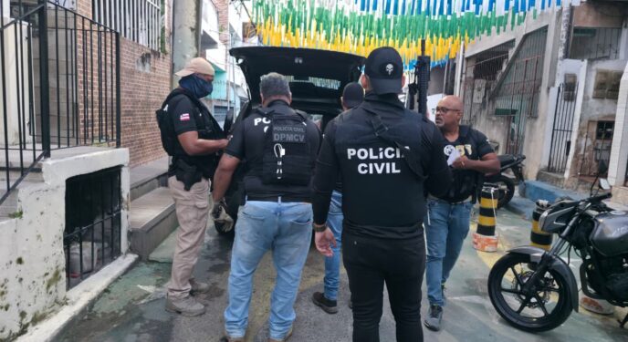 Três estelionatários são presos durante a Operação Carta Premiada na Bahia