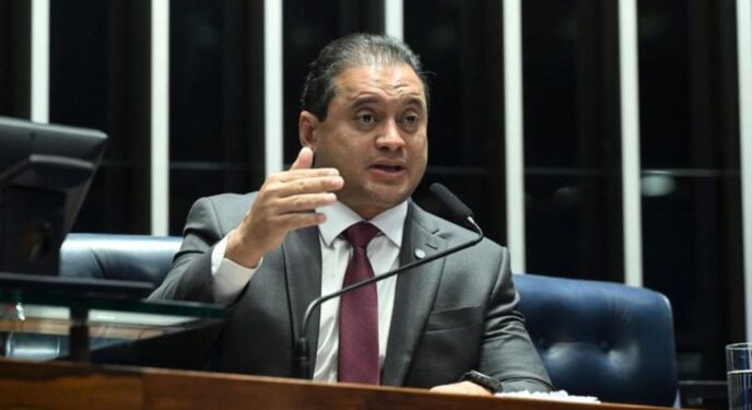 Fraudes no INSS: família do senador Weverton do PDT é alvo da PF