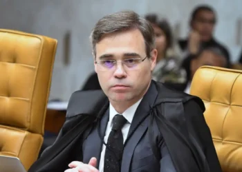 Ministro volta a suspender multas sobre saúde mental no trabalho