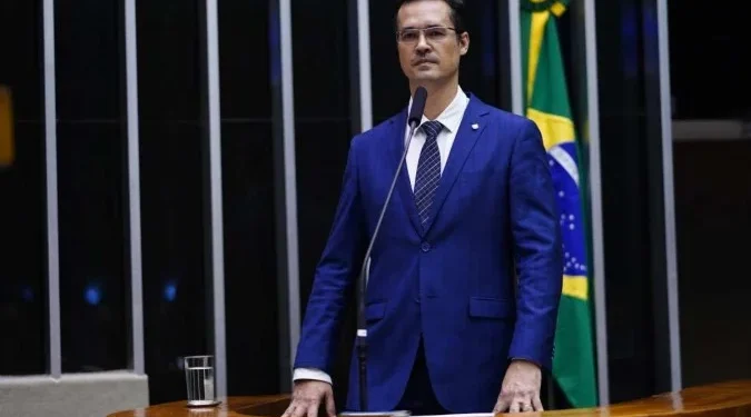 TSE suspende candidatura de Deltan Dallagnol ao Senado