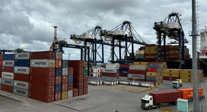 Exportações do Brasil para os EUA caem quase 10 por cento