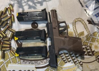 Operação contra comércio ilegal de armas prende 8 em 4 estados