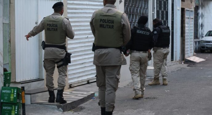 Alta cúpula da Bamor é alvo de operação que investiga tortura na sede da torcida