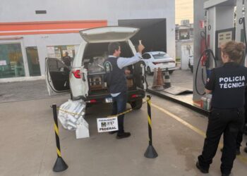 Operação prende 2 homens e apreende caminhão de combustíveis na Bahia