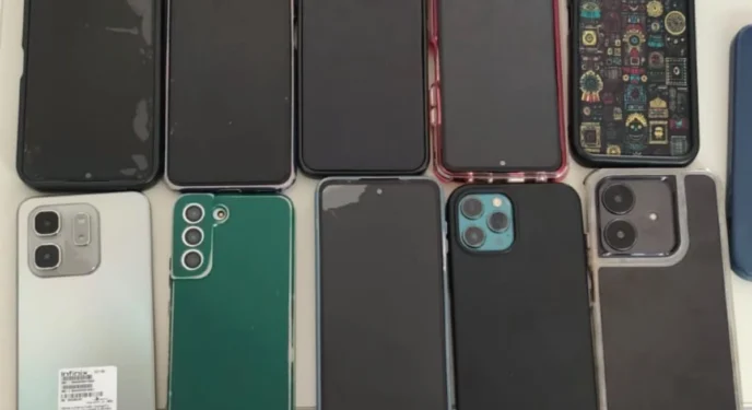 Casal é preso em pousada depois de furtar 11 celulares em festa na Bahia