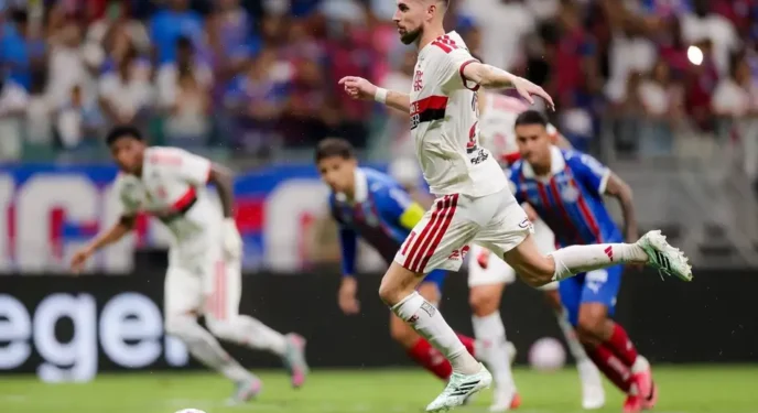 Brasileiro: Flamengo passeia e vence um Bahia irreconhecível