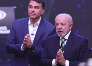 Eleitoreiro: Lula condiciona abertura de sigilos à adesão de Flávio Bolsonaro